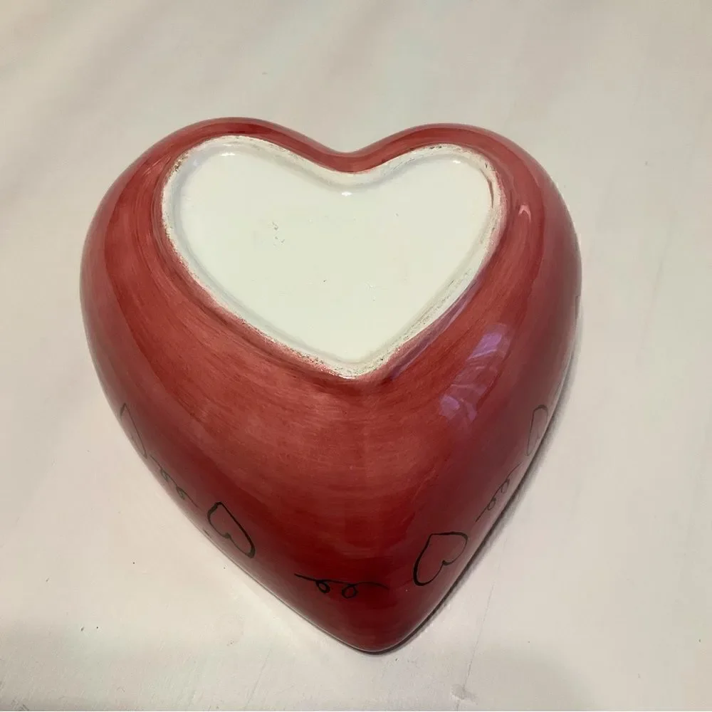 The cutest little trinket cup- in time for Valentine’s Day! Heart Shaped Le Kiss